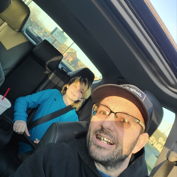 Meet your Posher, Joshua - Picture 4 of 4